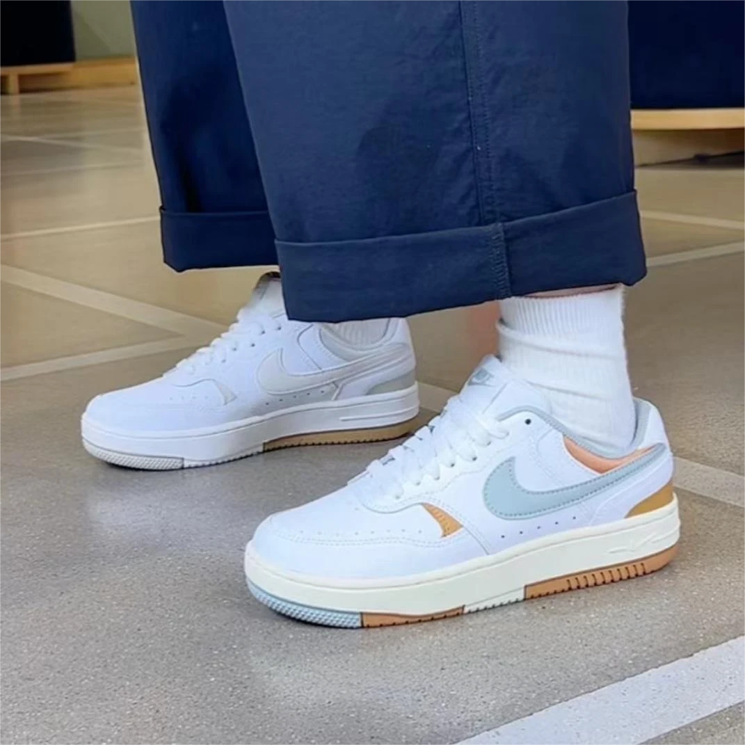 （微瑕慎拍）耐克·Nike舒适百搭 减震低帮板鞋 女款DX9176-112-36.5