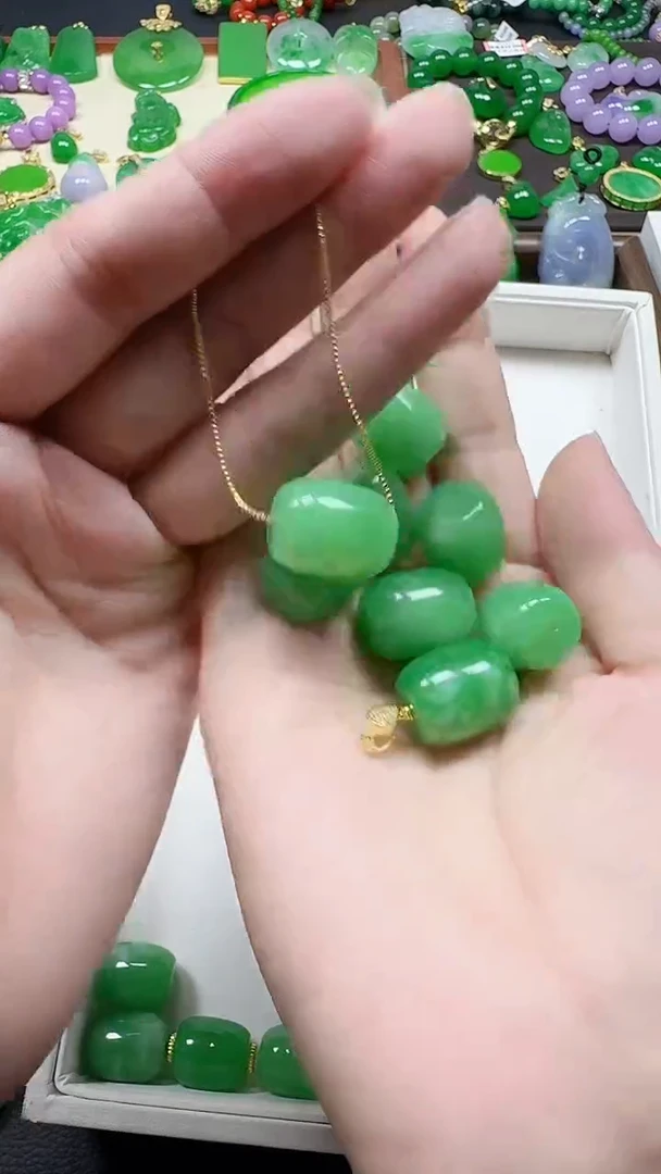 吊坠(赠链)未镶嵌翡翠桶珠