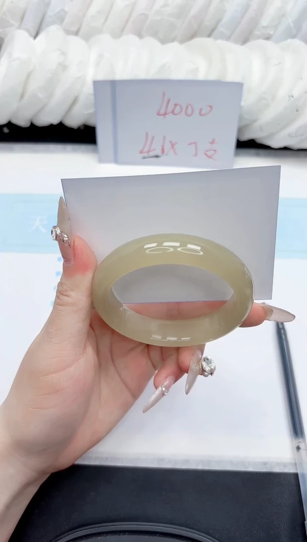 石英质玉手镯未镶嵌36-54