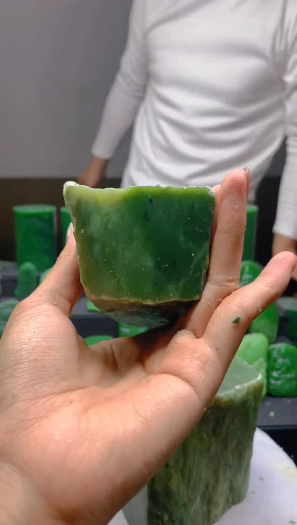 未镶嵌和田玉珠宝半成品1