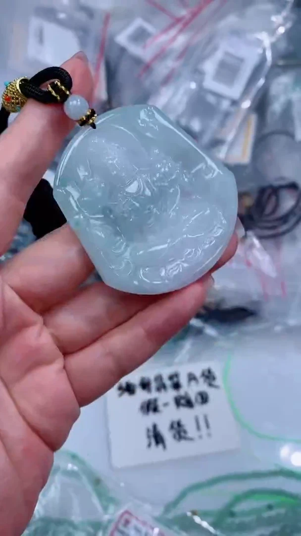 翡翠未镶嵌颈饰吊坠