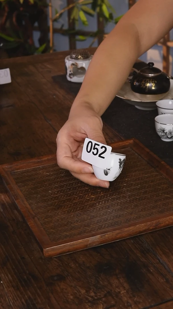 包银边白菜杯052
