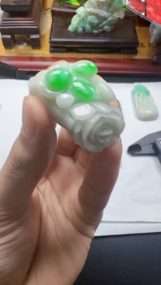 吊坠(不含链)未镶嵌翡翠1