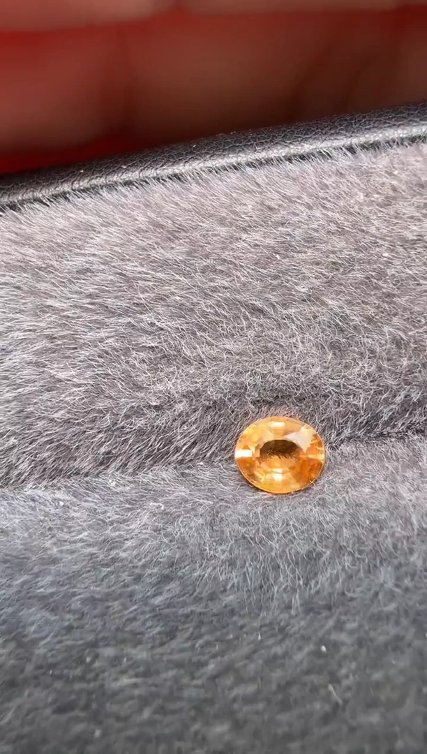 未镶嵌裸石石榴石（芬达石）0.7CT-A245-1P