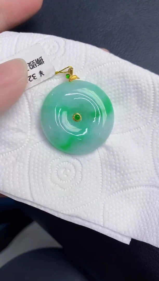 颈饰18K金镶嵌翡翠天然翡翠缅甸A货