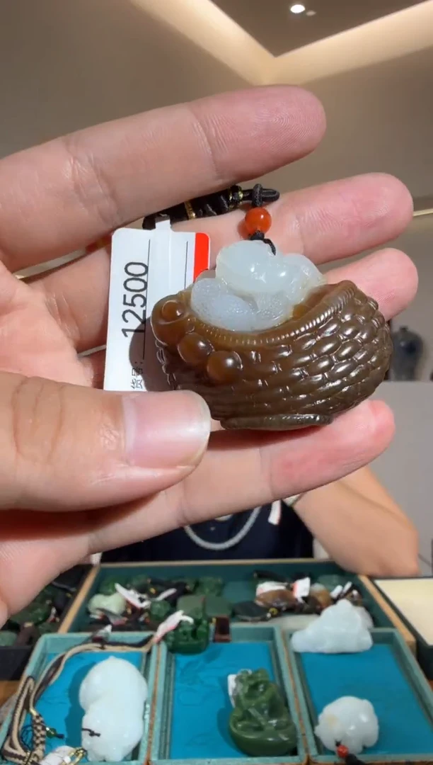 和田玉未镶嵌颈饰1