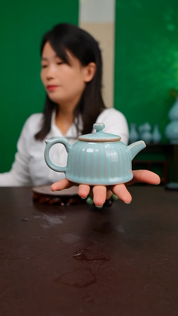 天青青莲壶不完美，  简装