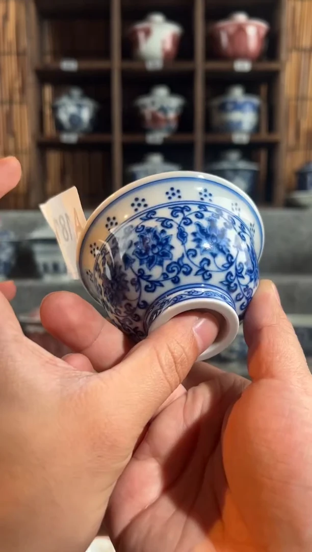 【闪购商品】a181天禄言瓷缠枝莲压手