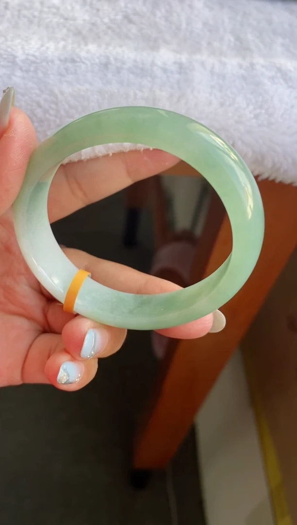 未镶嵌手镯翡翠（高货福利）冰胶浓果绿贵妃1号