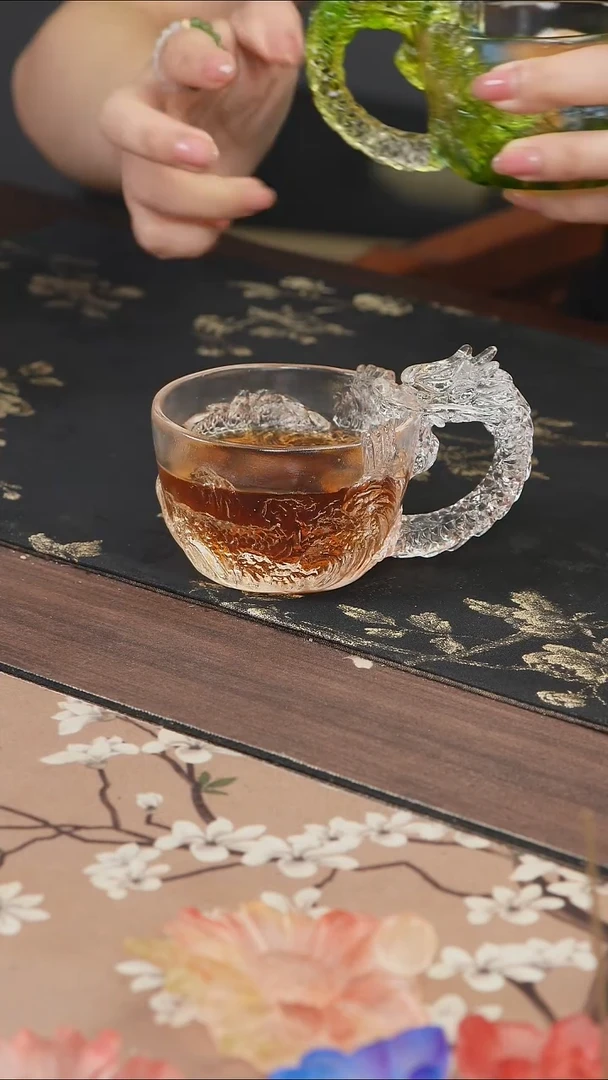 手工艺品琉璃白色龙杯