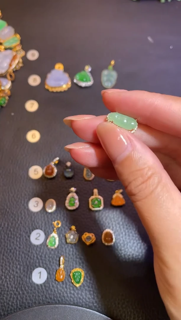 颈饰银S925镶嵌翡翠a货翡翠