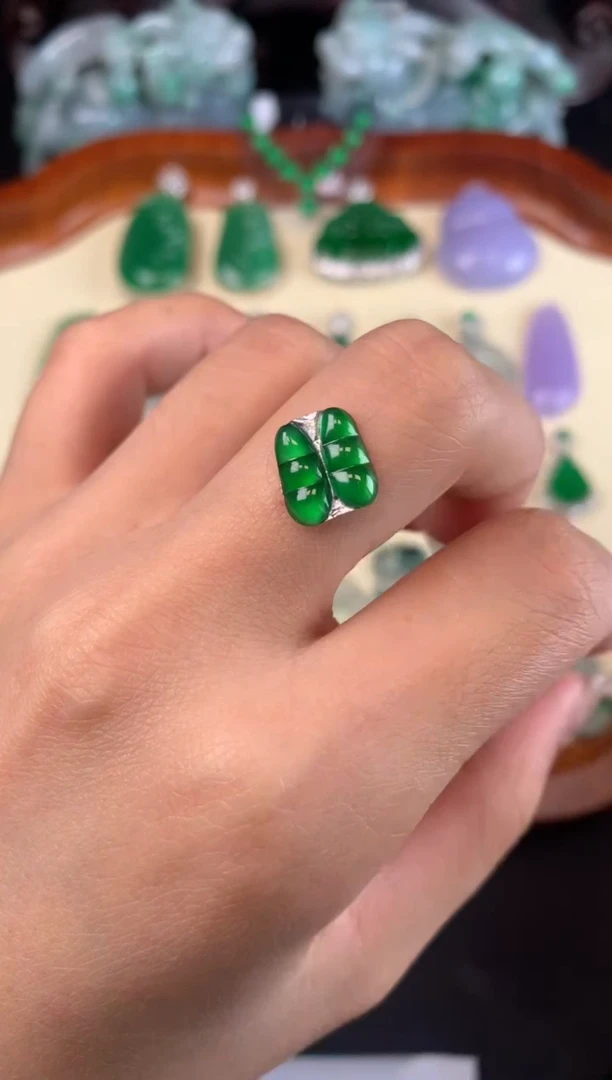 定制翡翠未镶嵌裸石（定制镶嵌）