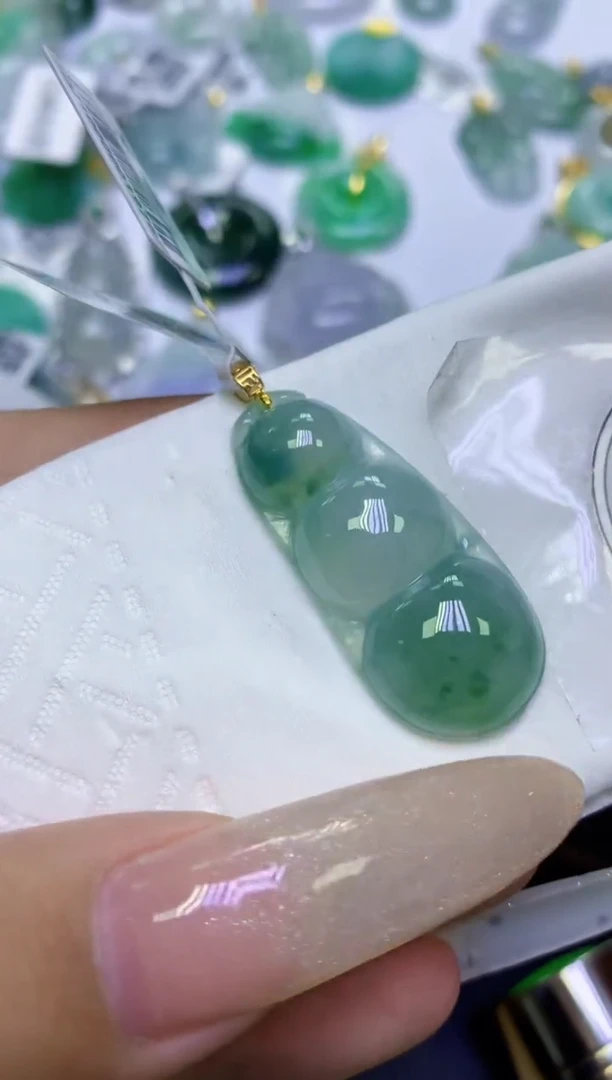 颈饰18K金镶嵌翡翠天然缅甸翡翠A货百元以上9元证书费自理