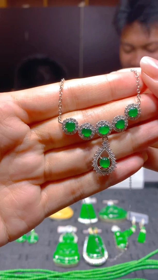 未镶嵌定制翡翠10多样性发货（发其一）