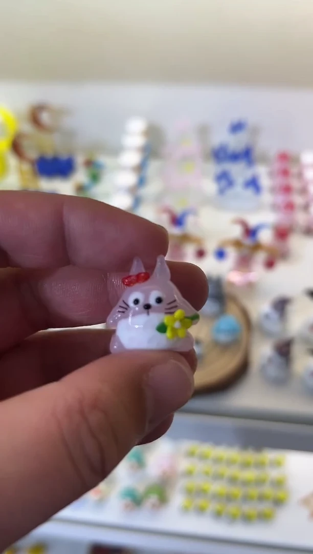 手工艺品琉璃粉玉龙猫