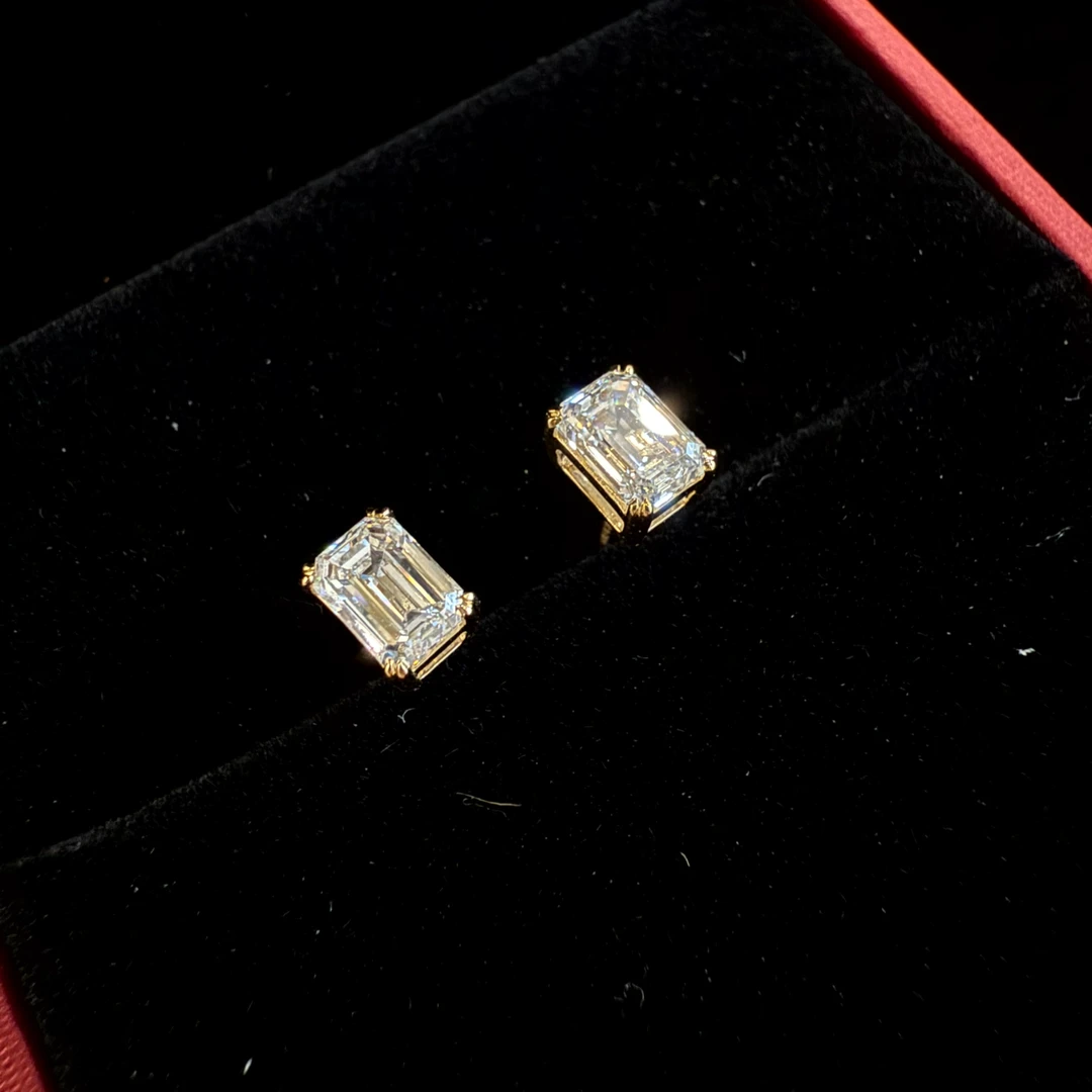 实验室培育钻石18K金祖母绿爪镶50分耳饰黄00005102