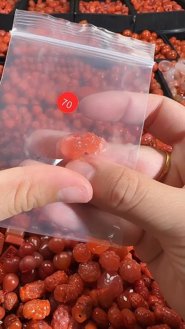 颈饰未镶嵌南红玛瑙1