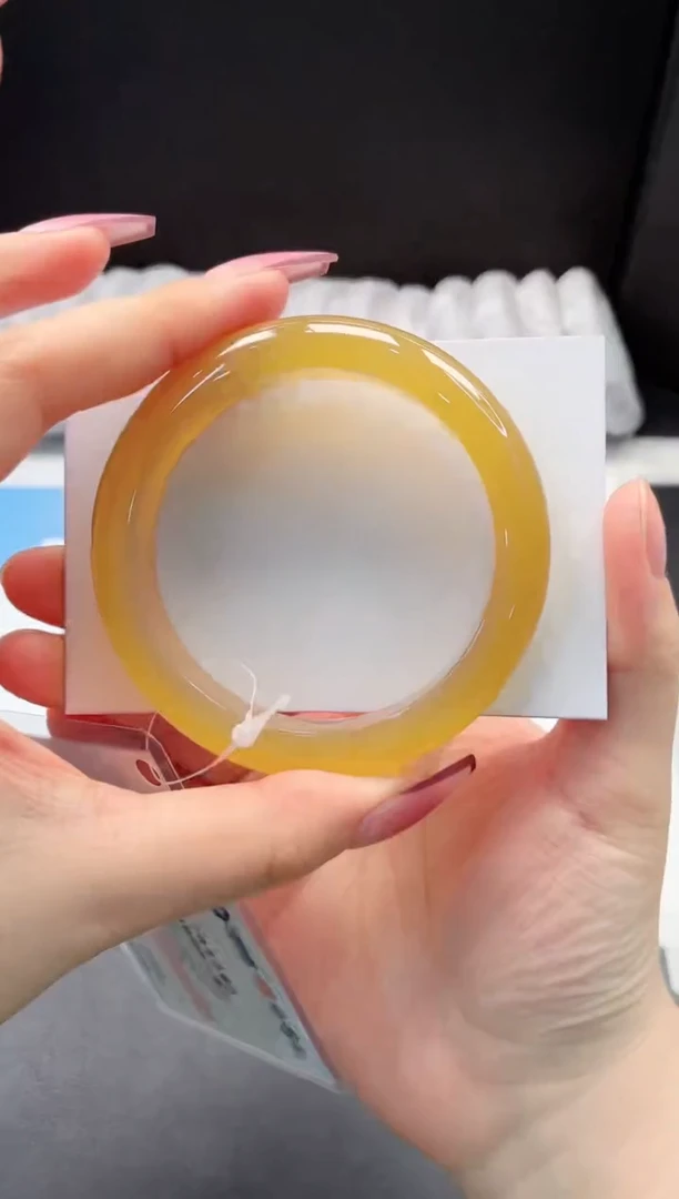 未镶嵌手镯石英岩玉3/香槟55.7