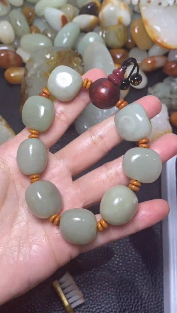 未镶嵌和田玉车挂和田玉7