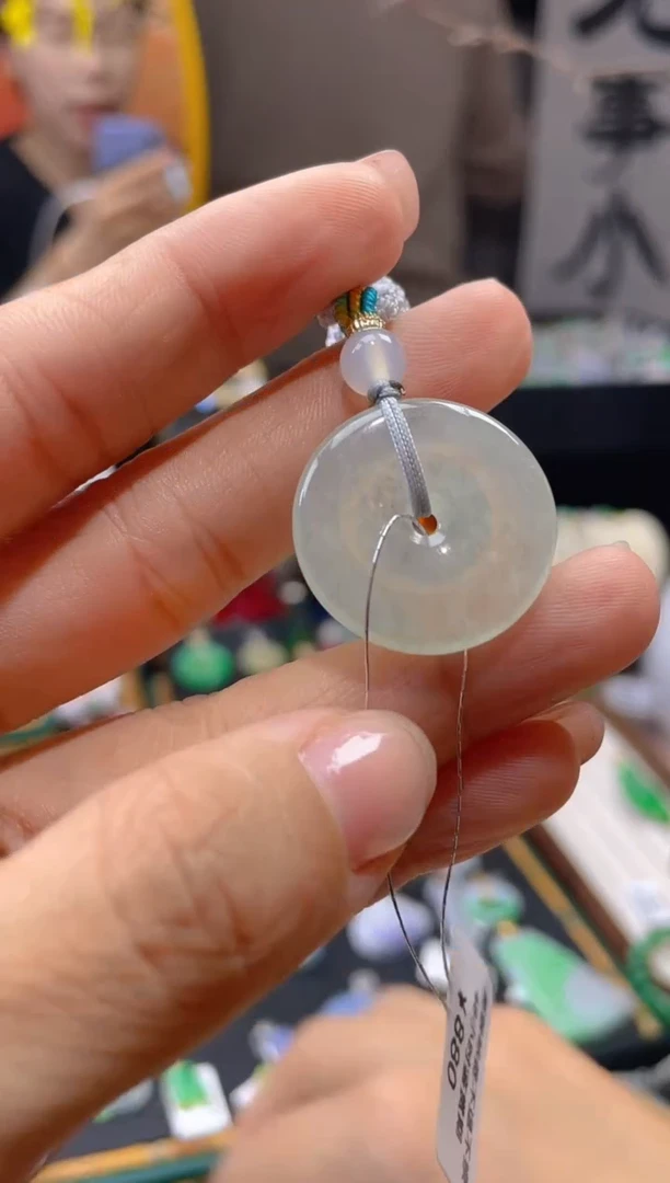 【闪购商品】翡翠颈饰未镶嵌假一赔三