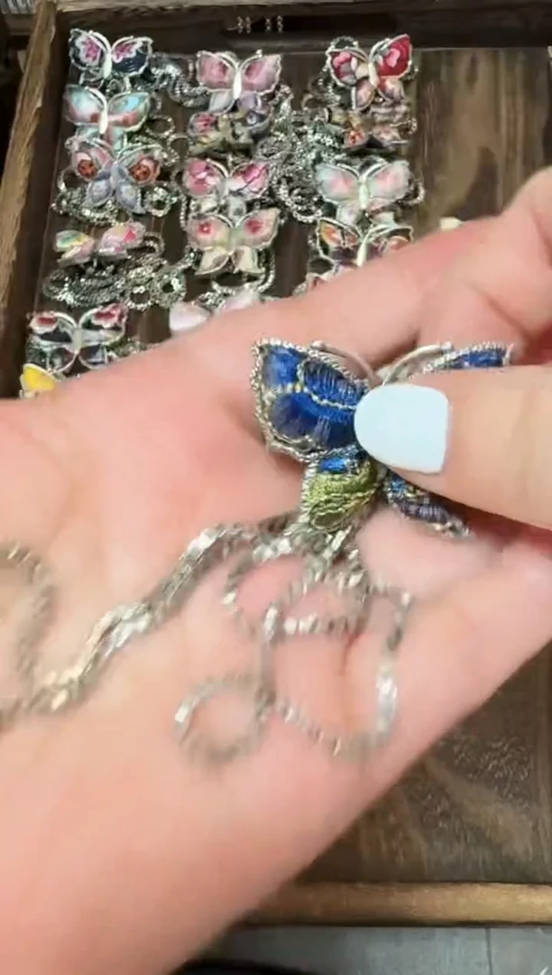 织绣蓝***虫云织谣民族风精美饰品19