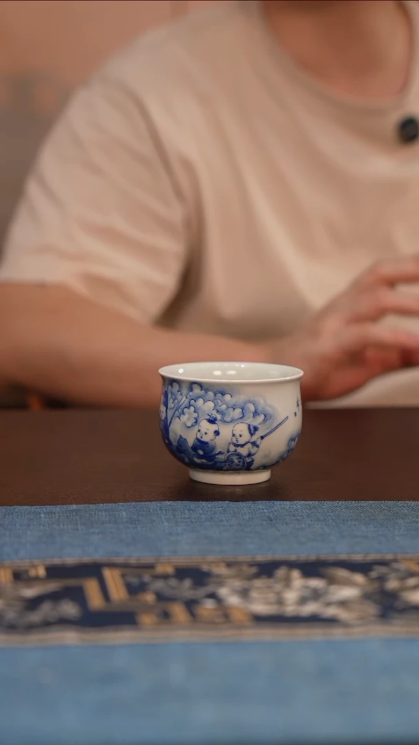 晓剑窑青花三英战吕布