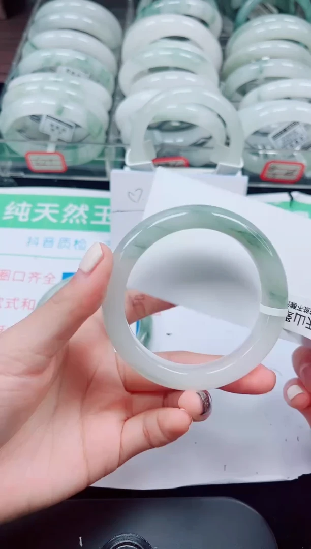 未镶嵌手镯石英质玉82-56/57