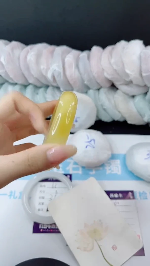 未镶嵌手镯石英质玉多样性发货L11