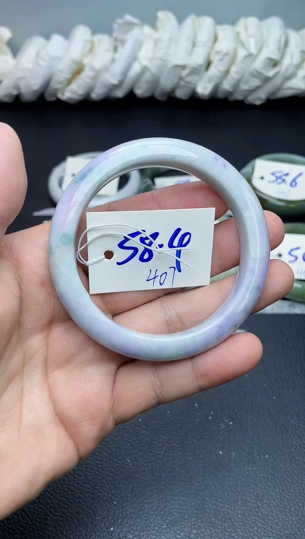 翡翠手镯未镶嵌407