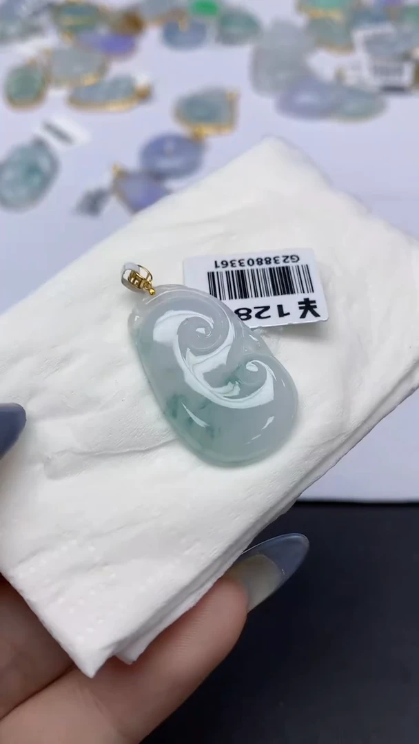 翡翠18K金镶嵌颈饰天然a货翡翠