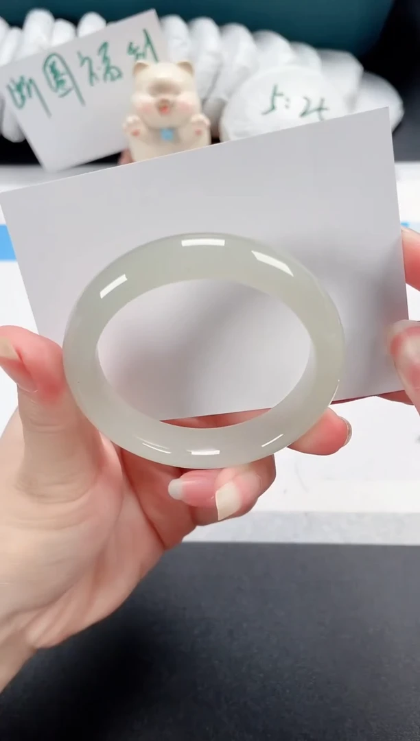 石英质玉手镯未镶嵌128-52.3