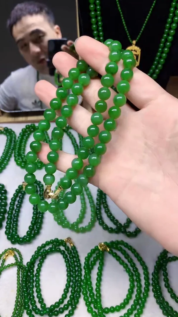 项链未镶嵌和田玉（碧玉）俄碧卡10的冰阳绿
