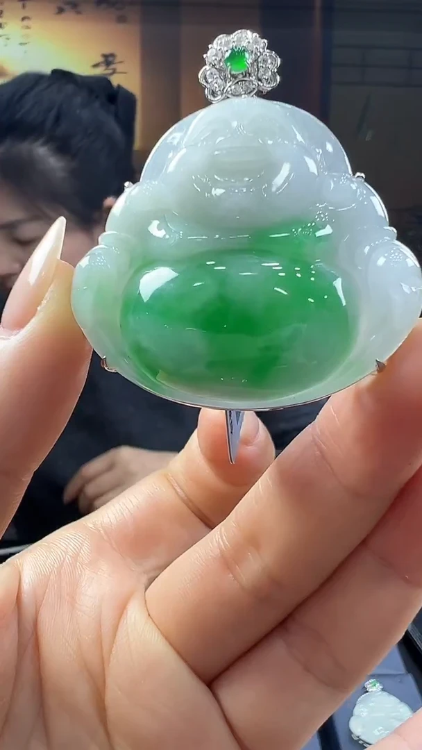 18K金镶嵌挂件翡翠佛公