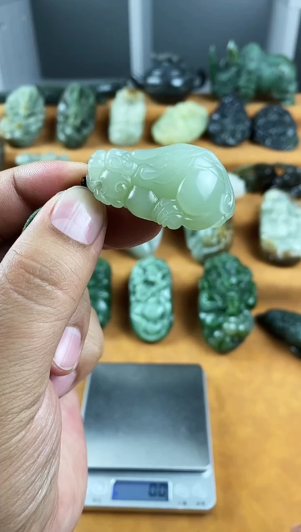 未镶嵌和田玉把件1