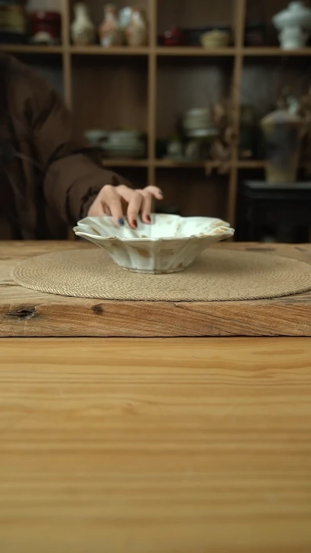 粉影系列的9英寸花瓣盘1个