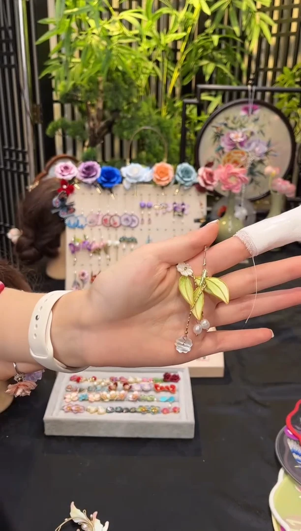 织绣．****洋非遗绒花手工饰品