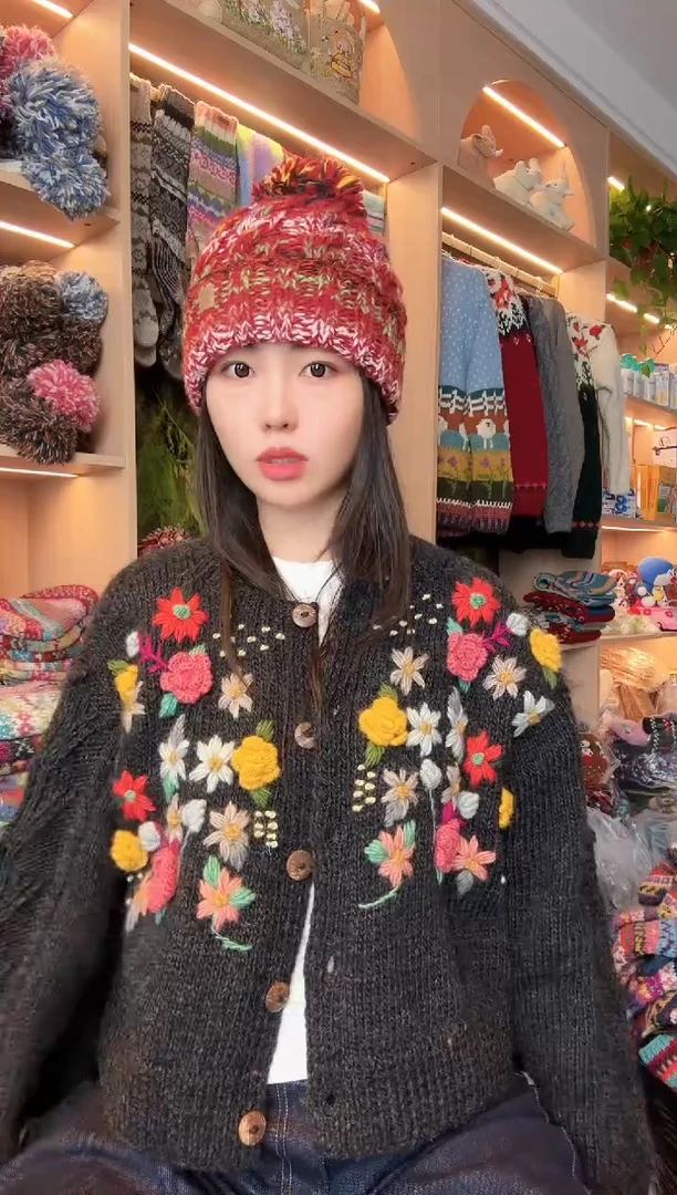 羊毛单****事A社立体提花刺绣毛衣B160