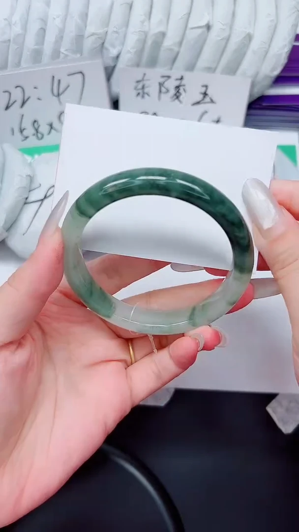 石英质玉手镯未镶嵌84-62.1