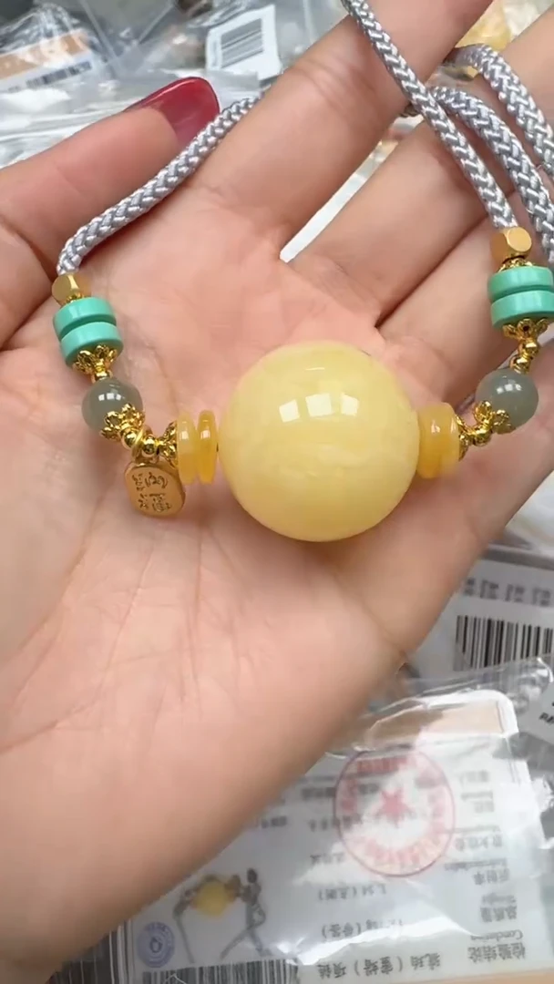 裸石琥珀未镶嵌如图