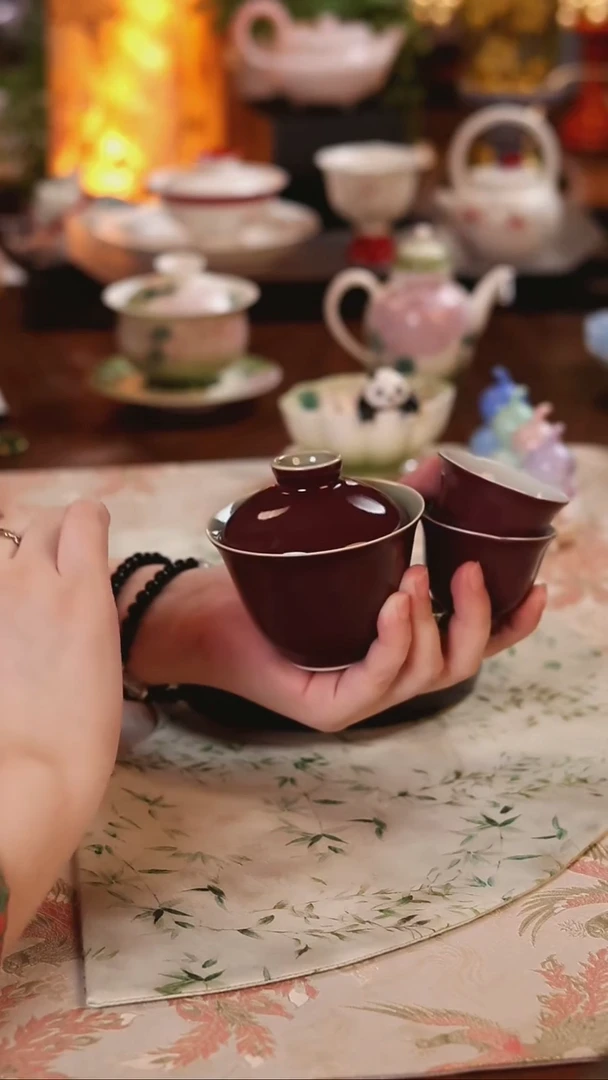 葡萄紫一碗两杯 哈哈