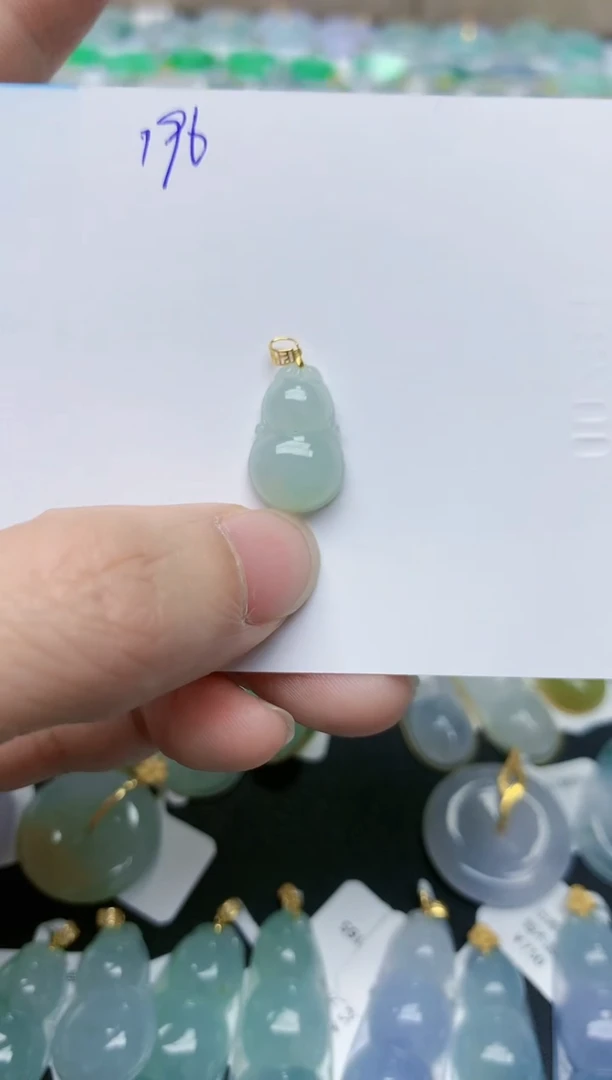 【闪购商品】翡翠颈饰18K金镶嵌天然翡翠A货