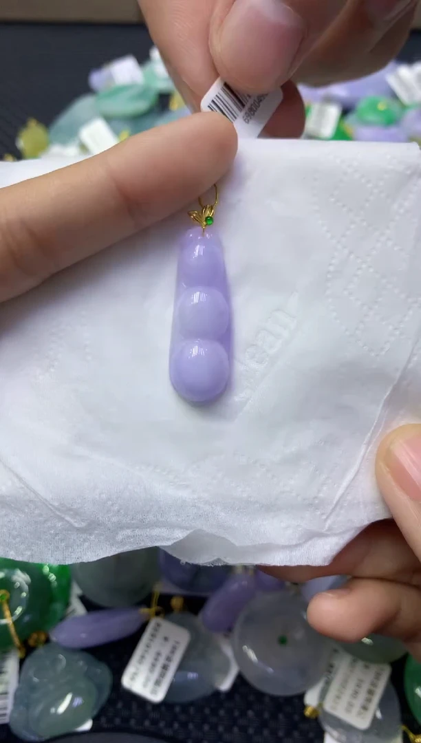 颈饰18K金镶嵌翡翠天然缅甸翡翠A货