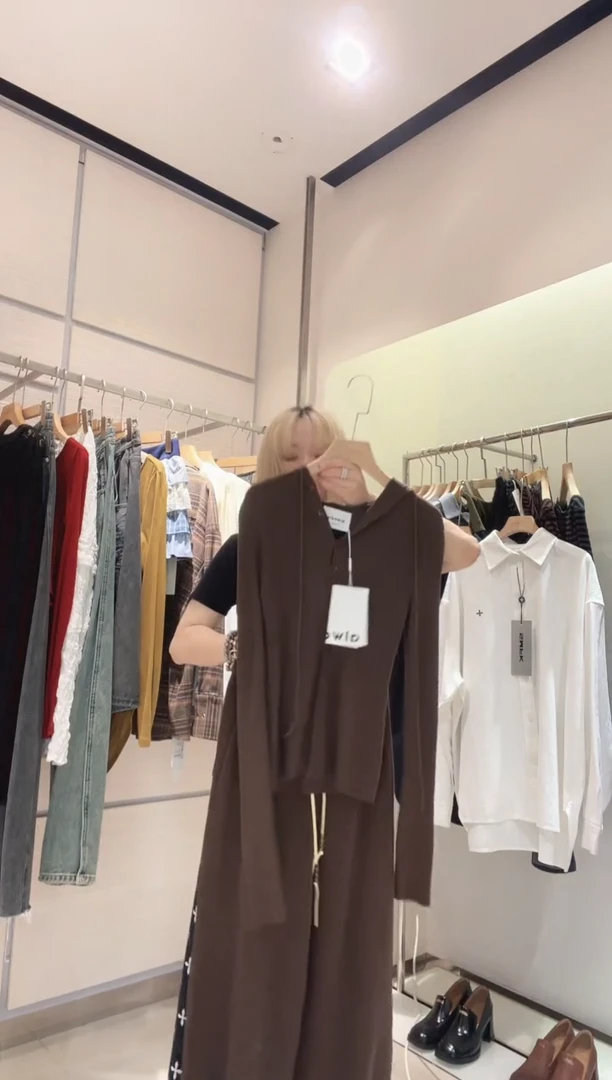 -**.咖色M号一套指定