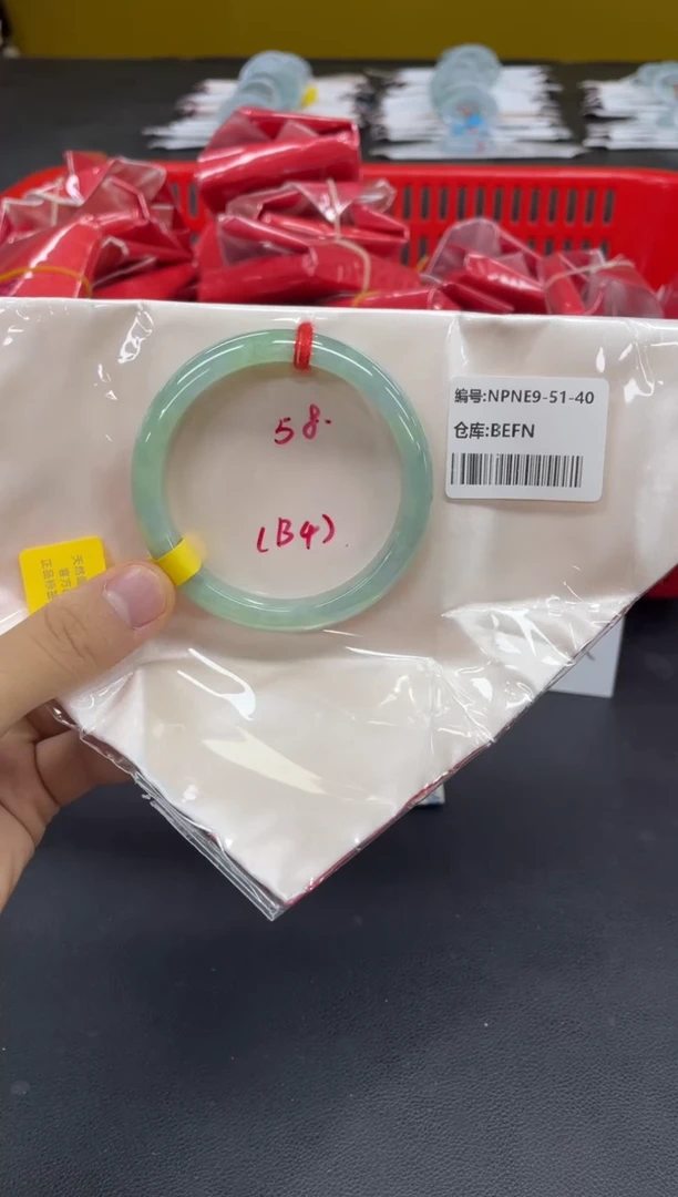 未镶嵌手镯翡翠翡翠手镯