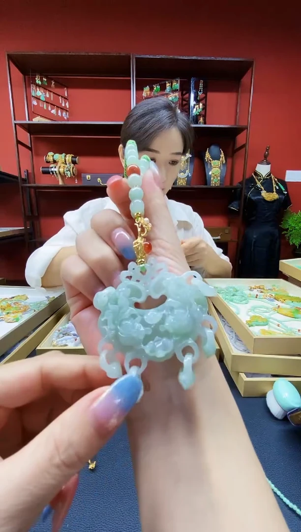 颈饰未镶嵌翡翠翡翠吊坠