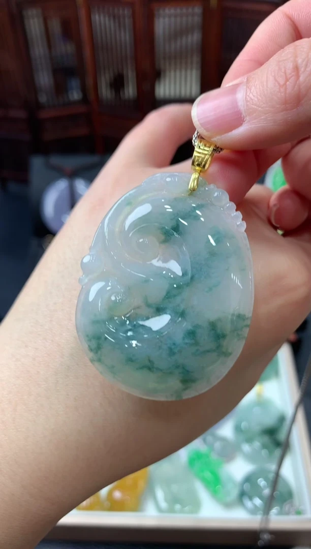 【闪购商品】翡翠吊坠(不含链)18K金镶嵌挂件