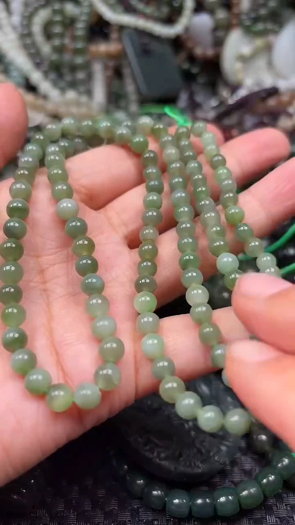 和田玉未镶嵌颈饰1