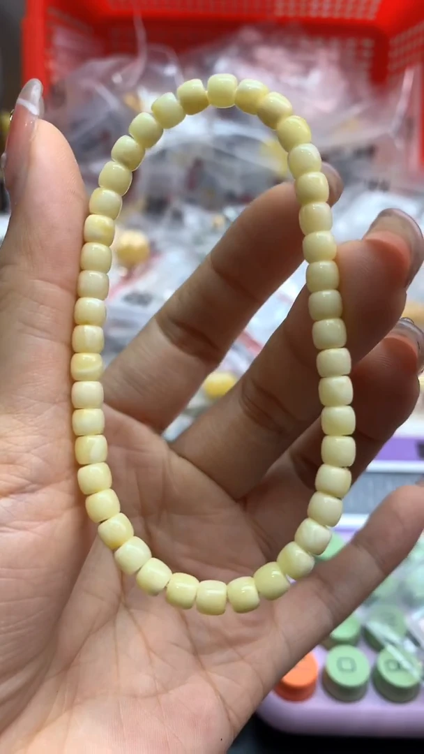 未镶嵌琥珀珠宝奇石1179