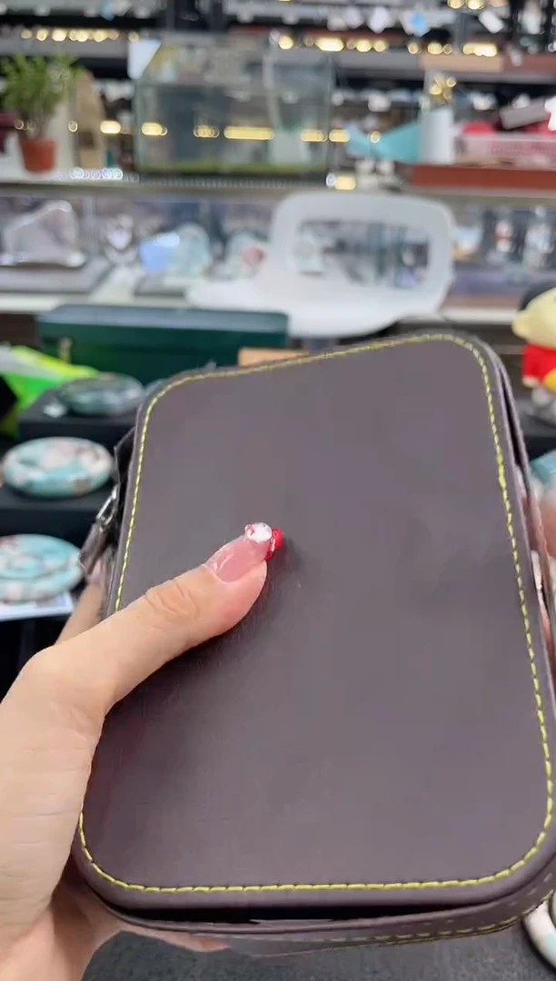 未镶嵌手镯石英质玉六*六圈口（赠品镯心）