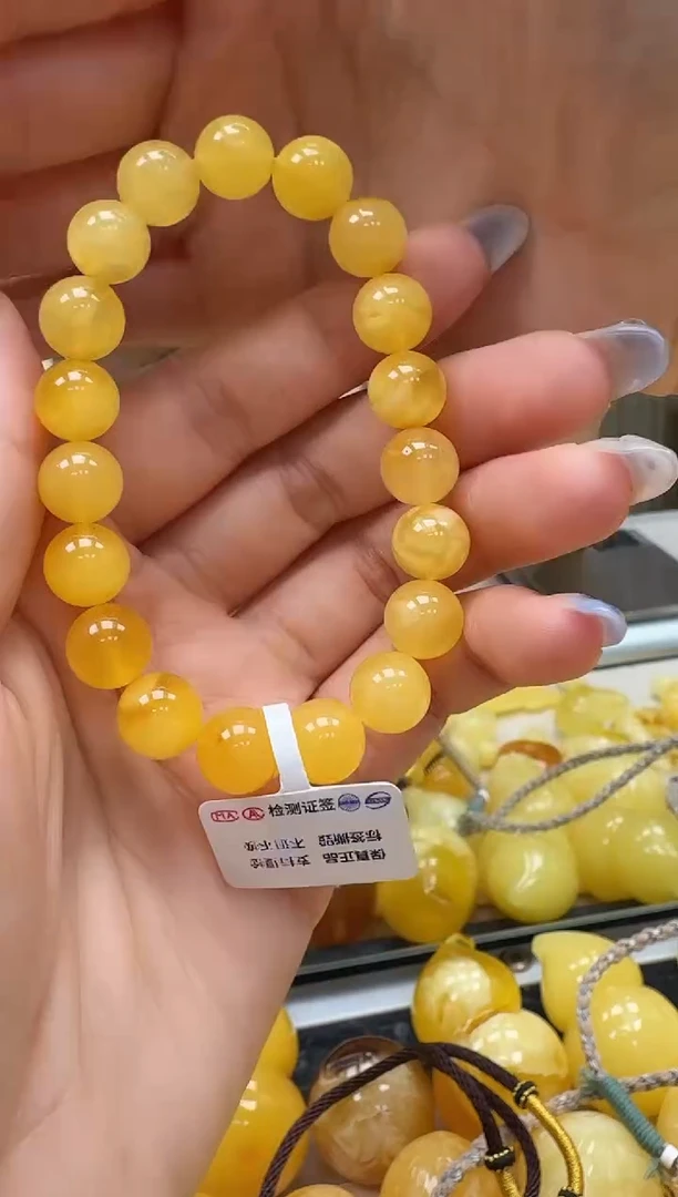 裸石琥珀未镶嵌如图